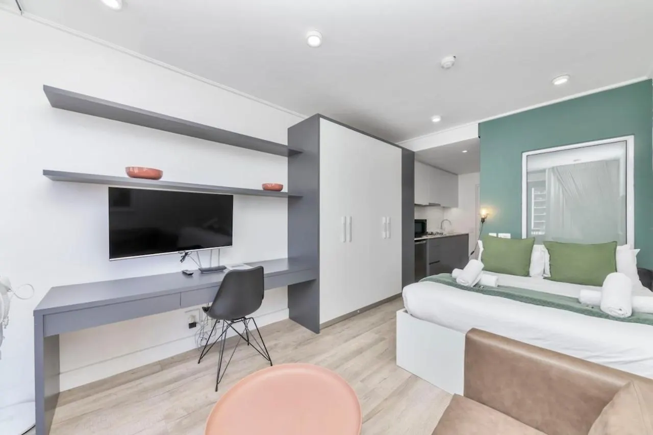 Stunning Studio Apartment With Balcony Woodstock! Cape Town